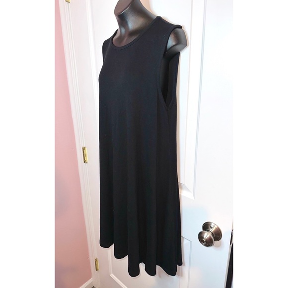 Black tank top swing dress - Picture 3 of 4